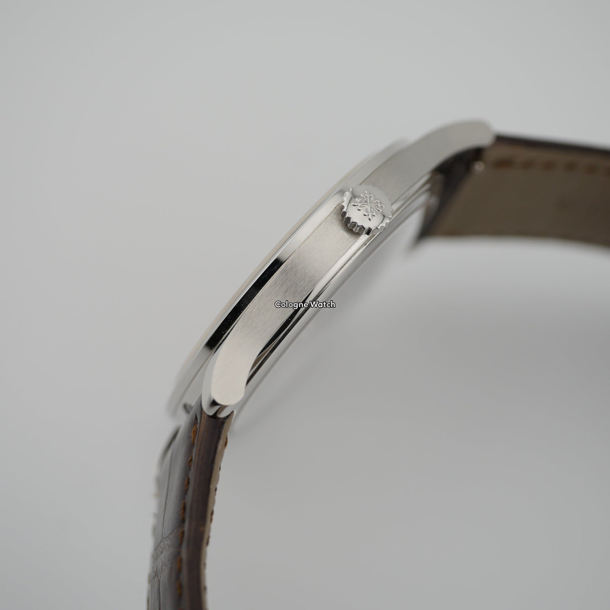 Patek Philippe Calatrava Platin 6196P-001 - 2025