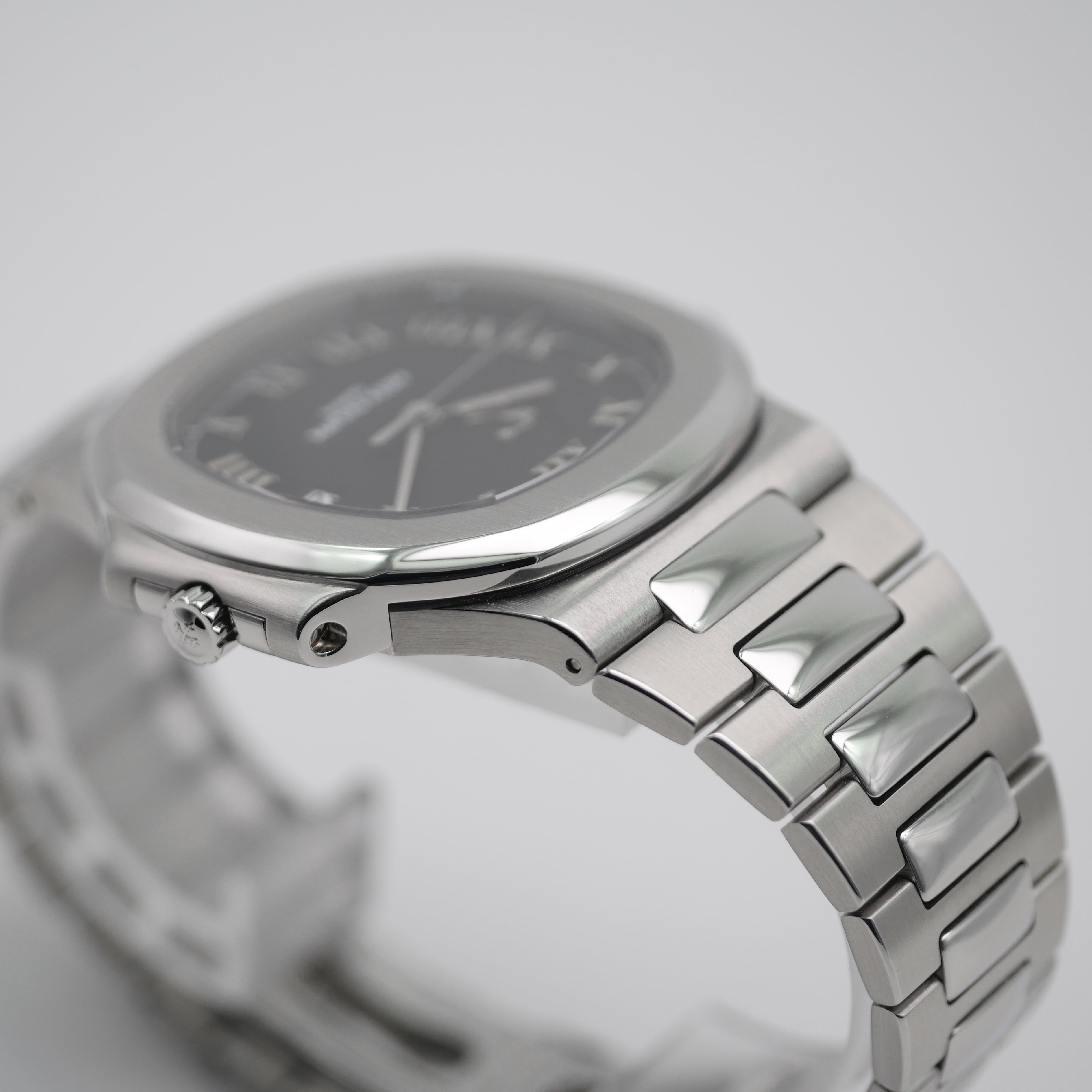 Patek Philippe Nautilus 3710/1A Stahl - 2001