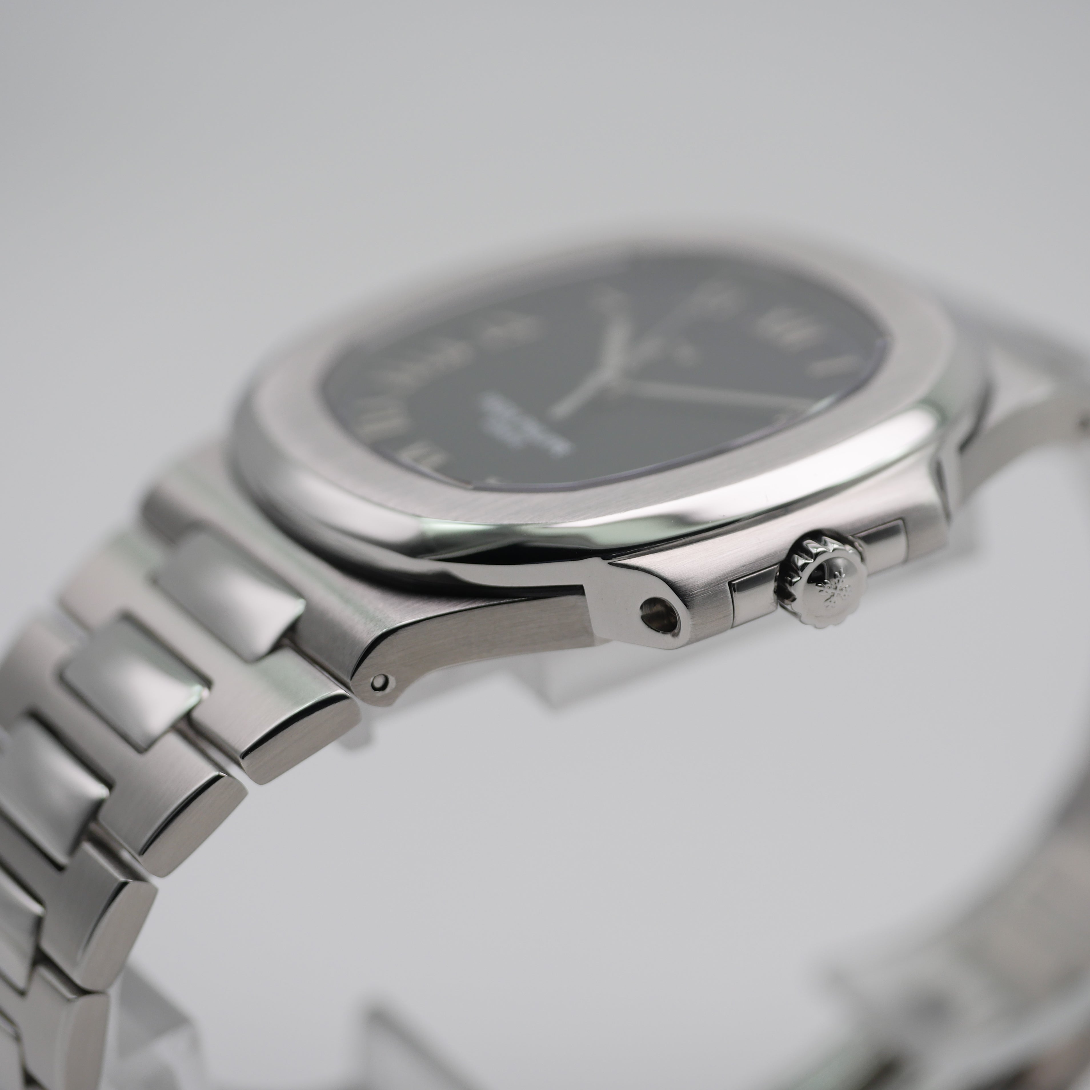 Patek Philippe Nautilus 3710/1A Stahl - 2001