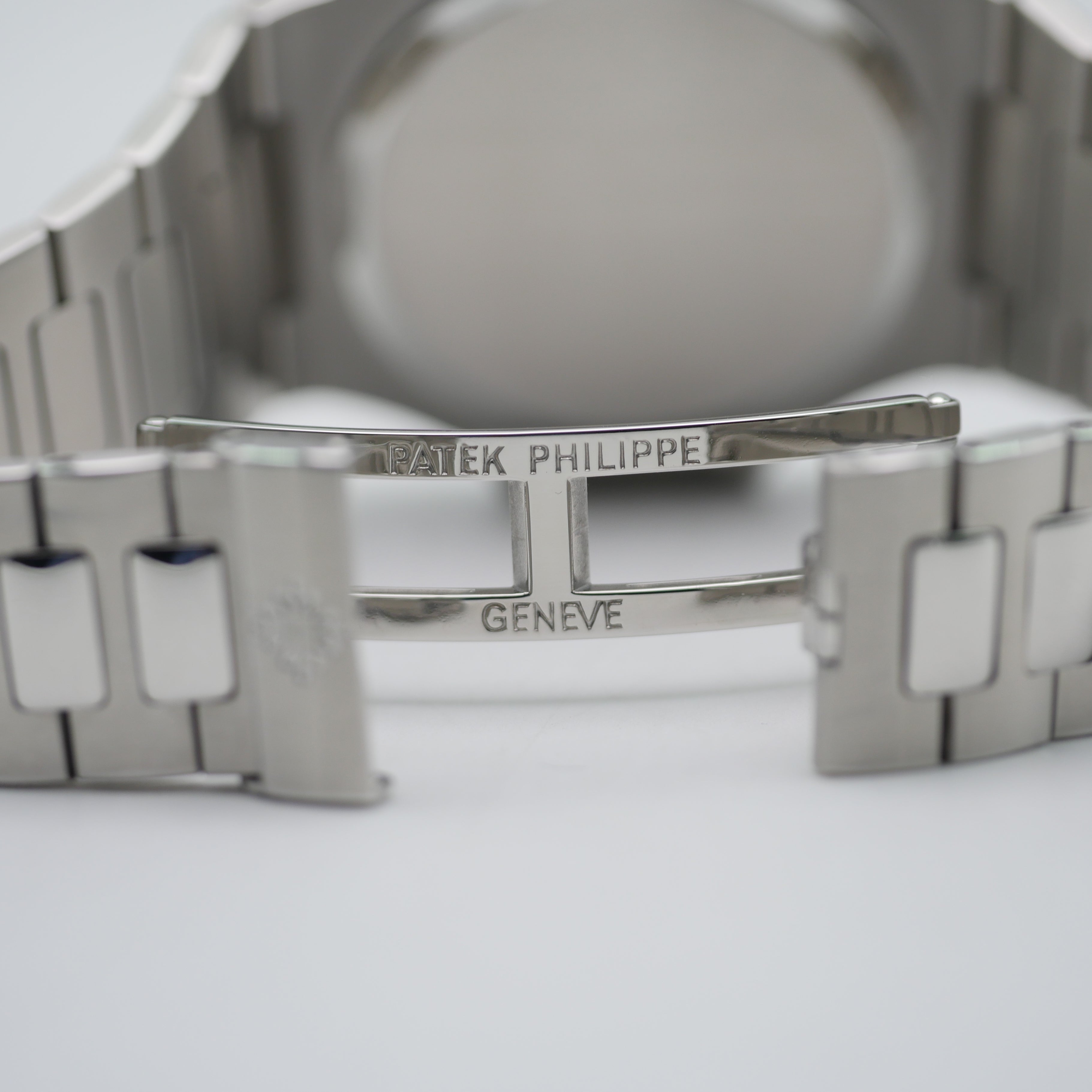 Patek Philippe Nautilus 3710/1A Stahl - 2001