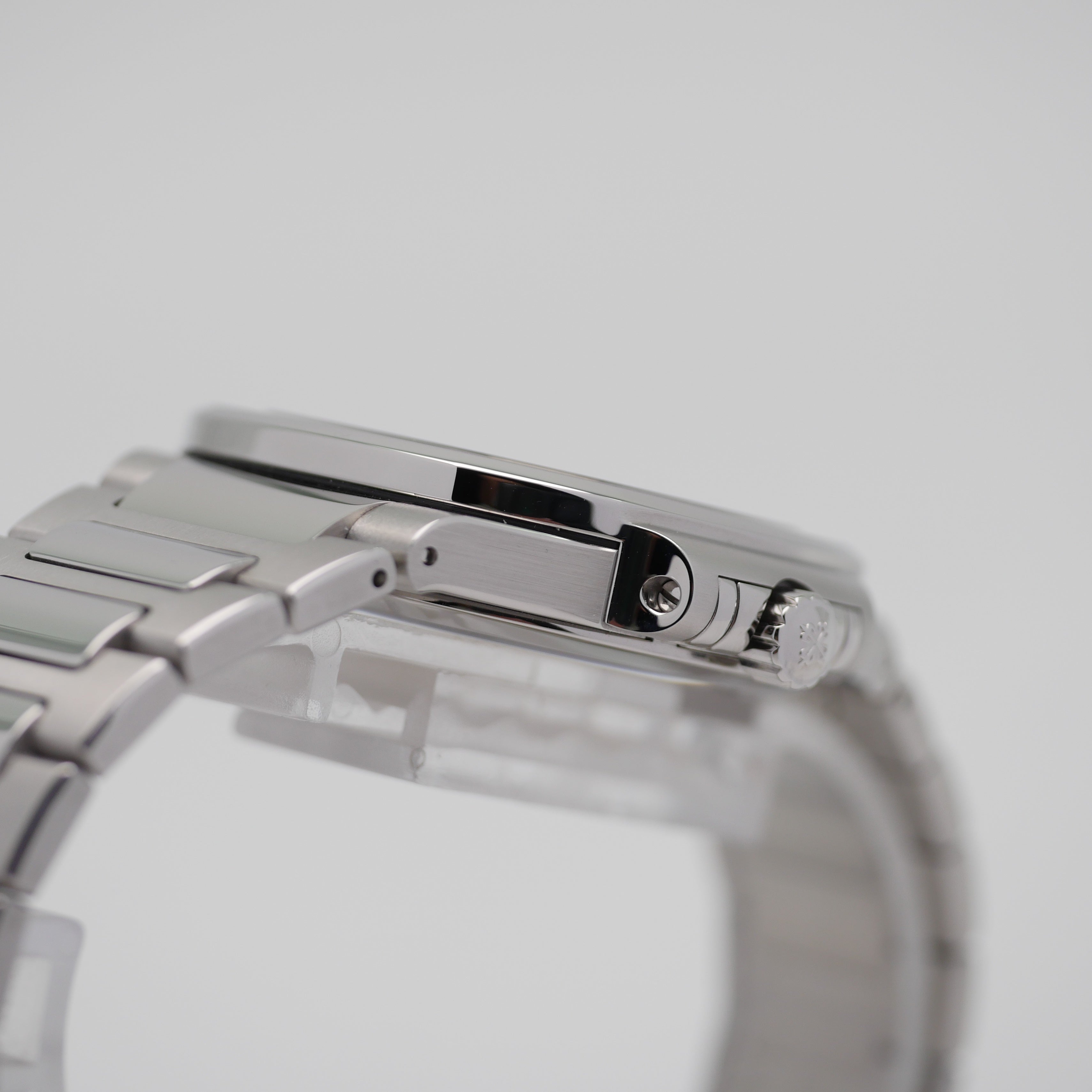 Patek Philippe Lady Nautilus Steel 7118/1A-011 - 2021