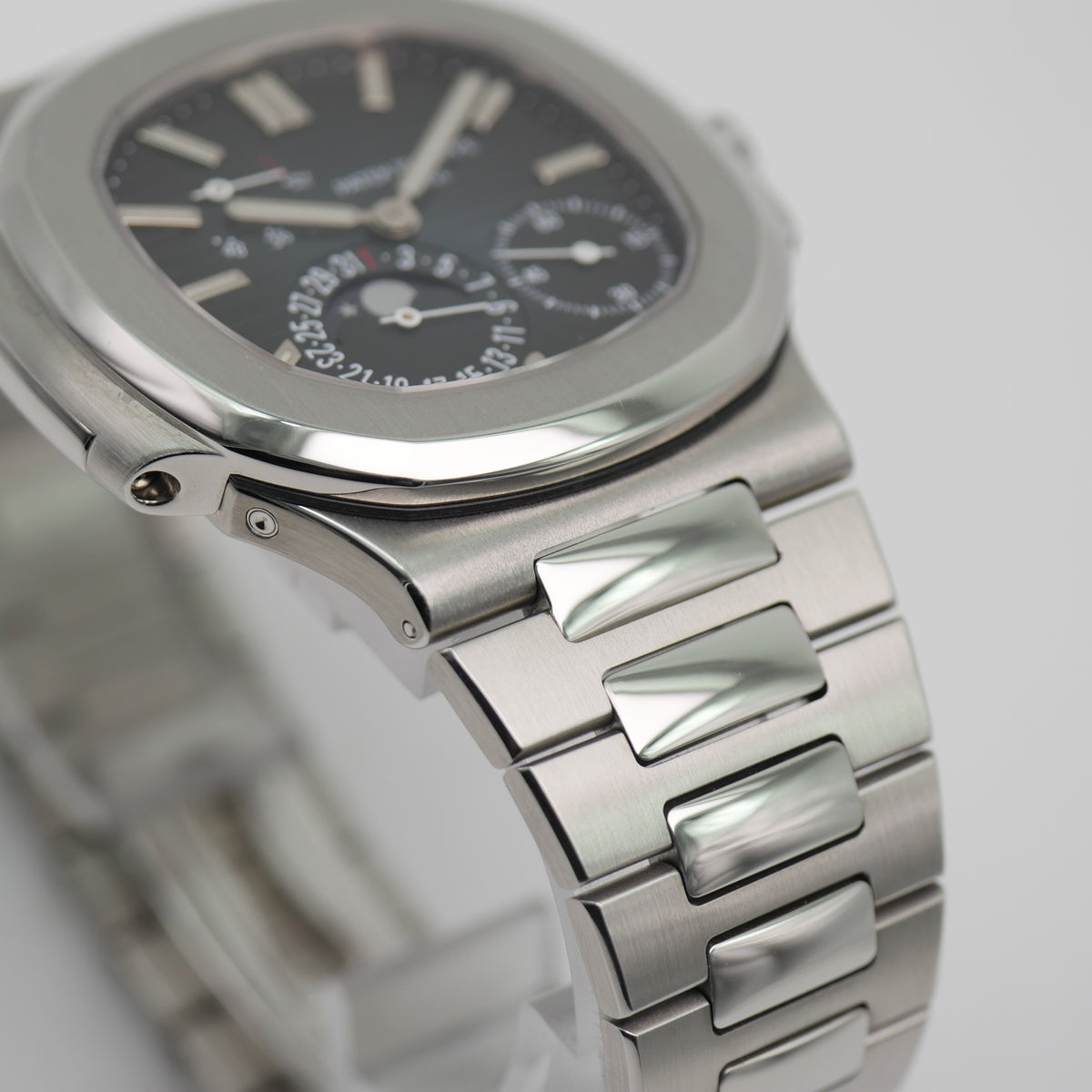 Patek Philippe Nautilus 5712/1A-001 - 2010