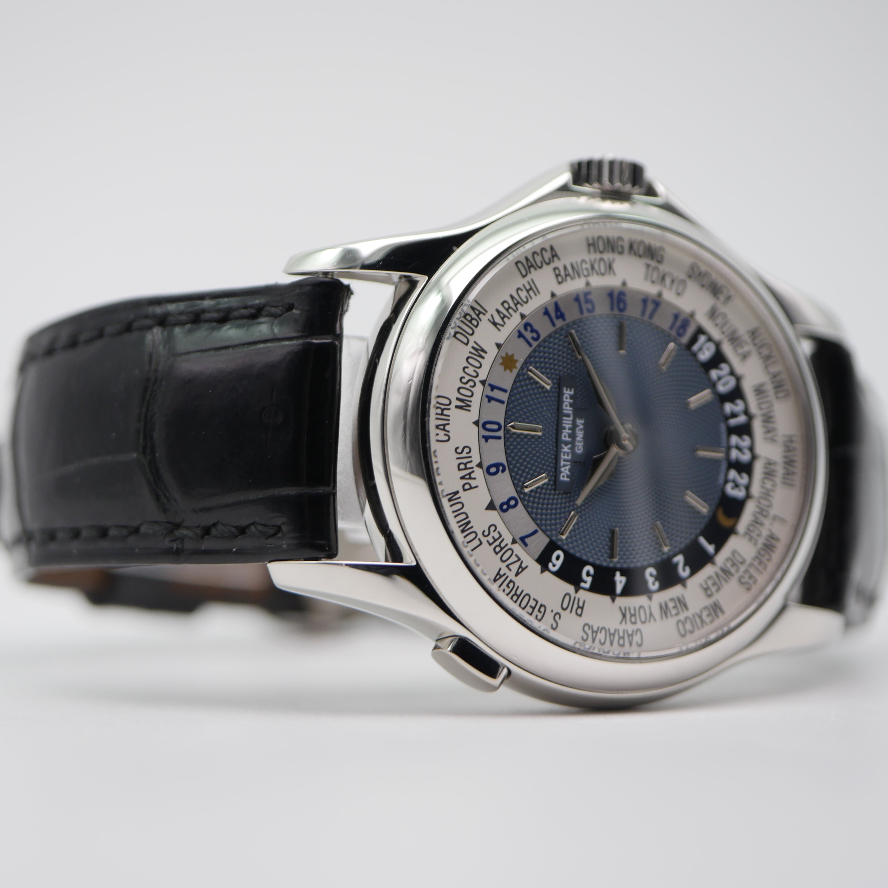 Patek Philippe World Time Platin 5110P-001 only watch
