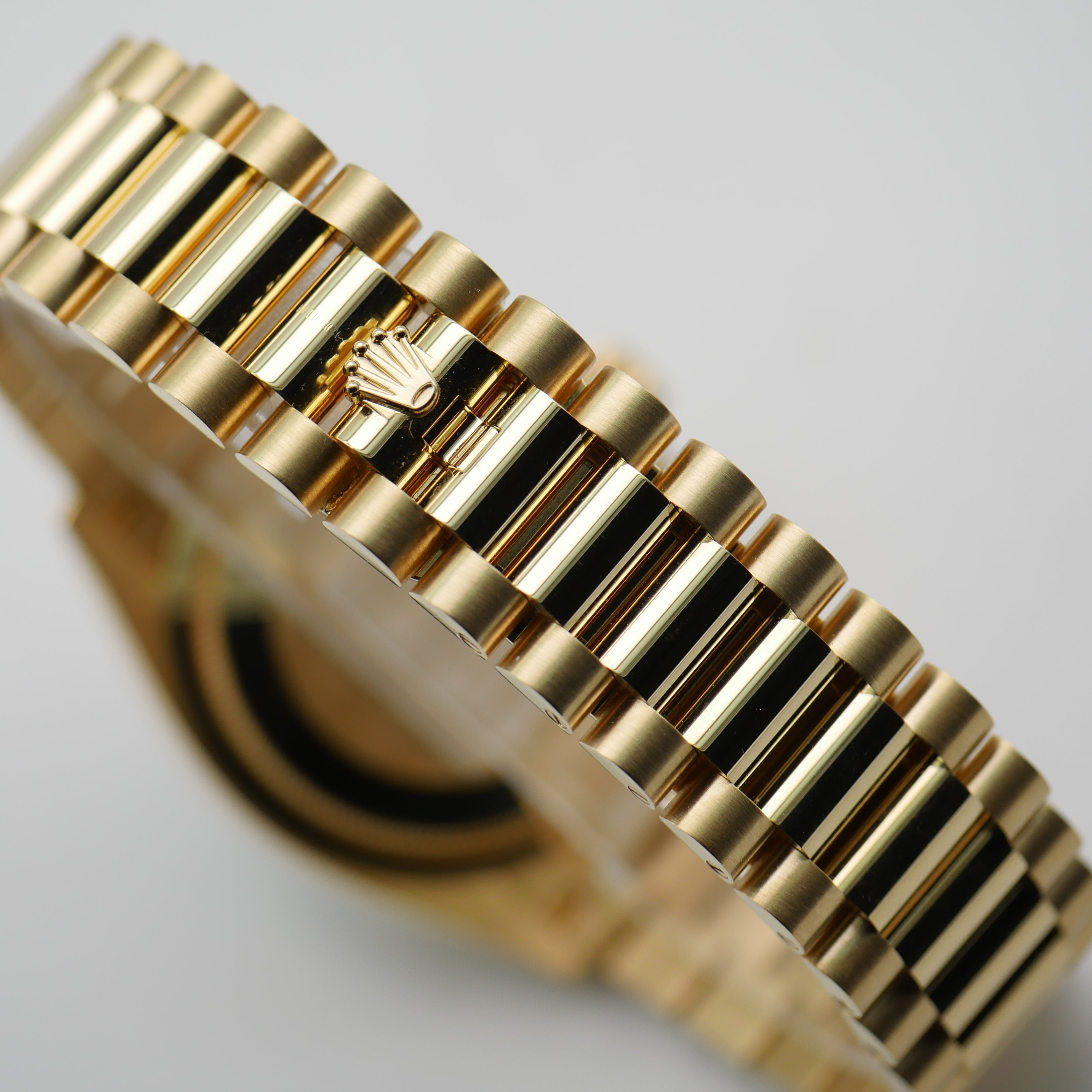 Rolex Day-Date 36 Ombré Gelbgold 128238 - 2025