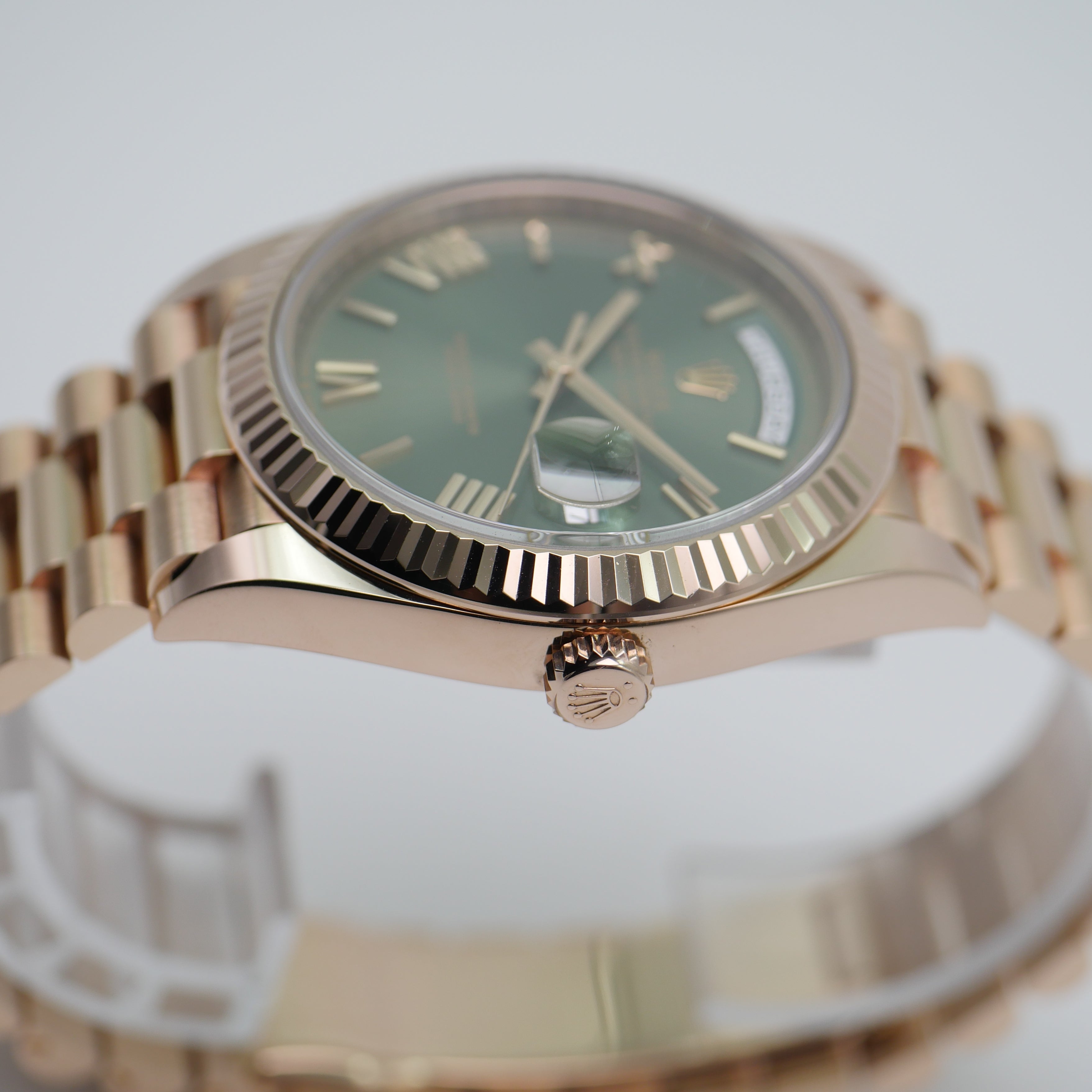 Rolex Day-Date 40 Roségold Olive Green Dial 228235 - 2026