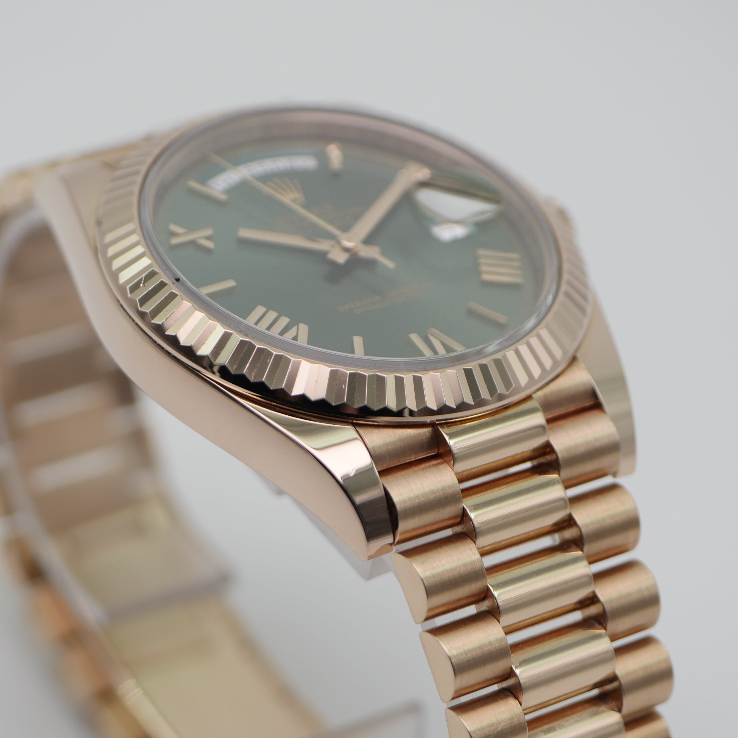 Rolex Day-Date 40 Roségold Olive Green Dial 228235 - 2026