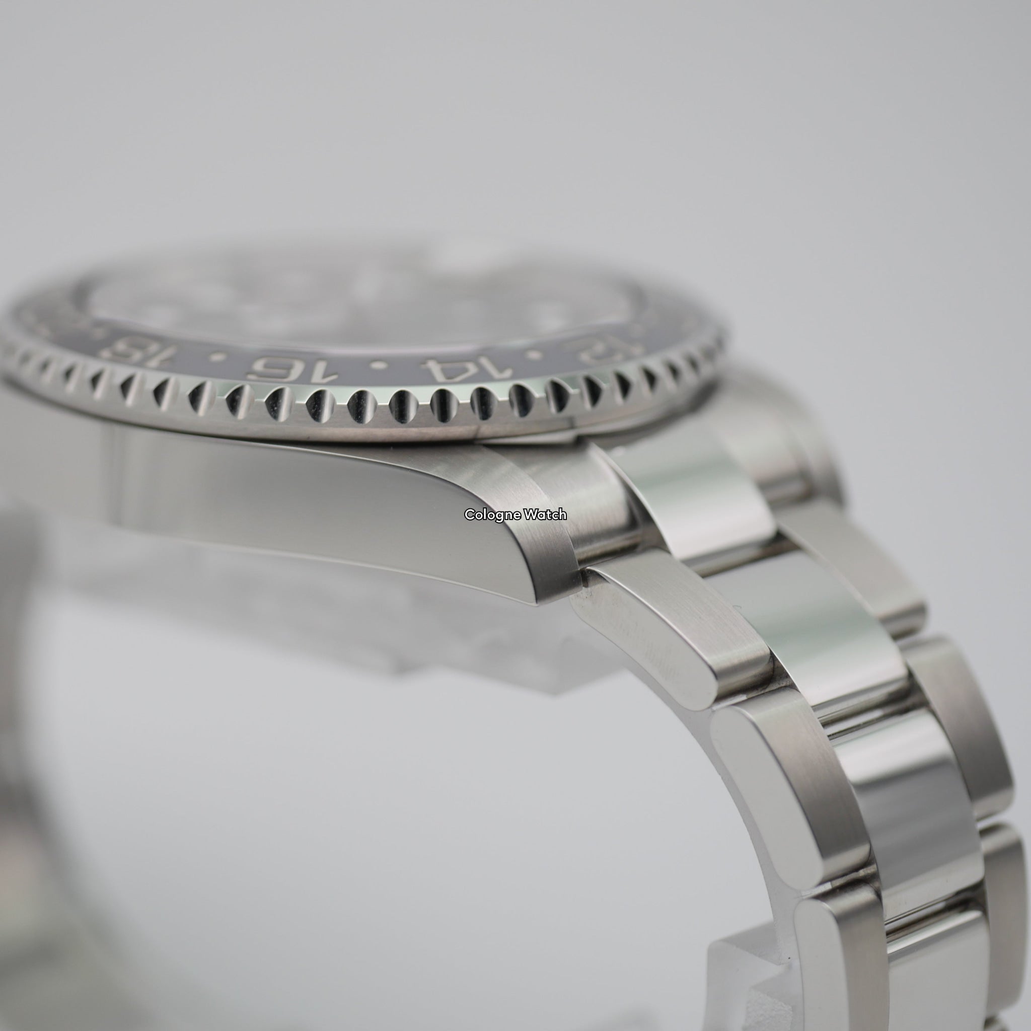 Rolex GMT-Master II Stahl 126710GRNR - 2025