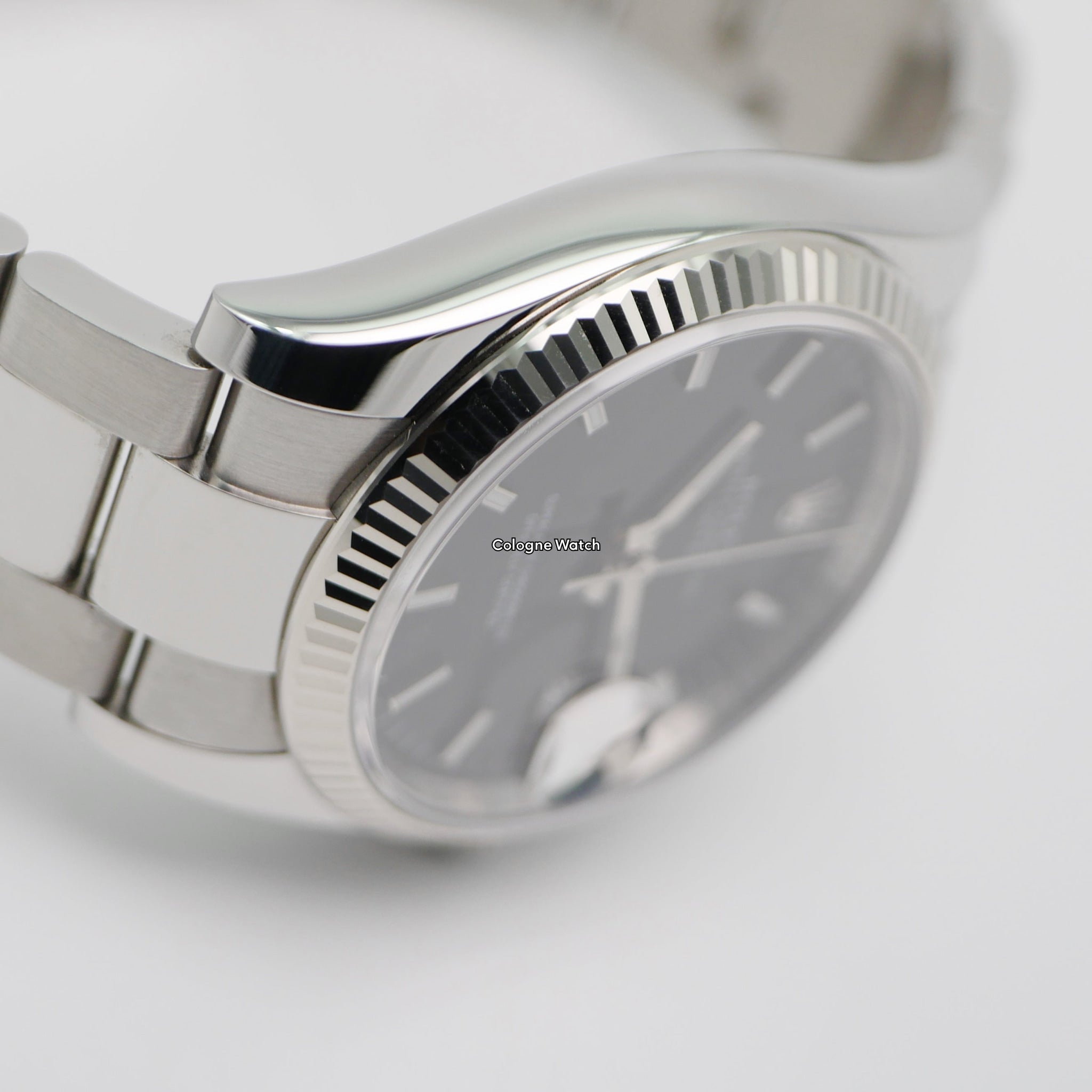 Rolex Oyster Perpetual Date 115234 - 2018