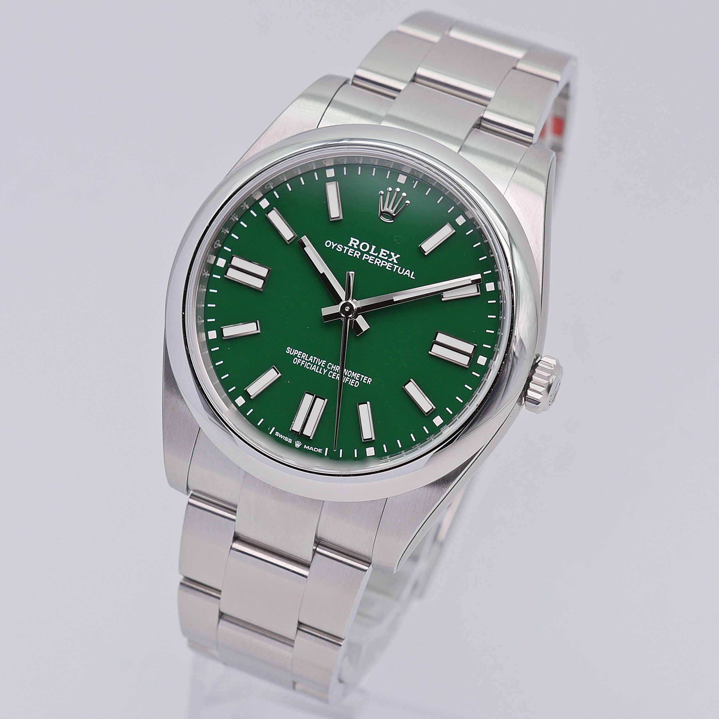 Rolex Oyster Perpetual 41 124300 - 2025 Glued 