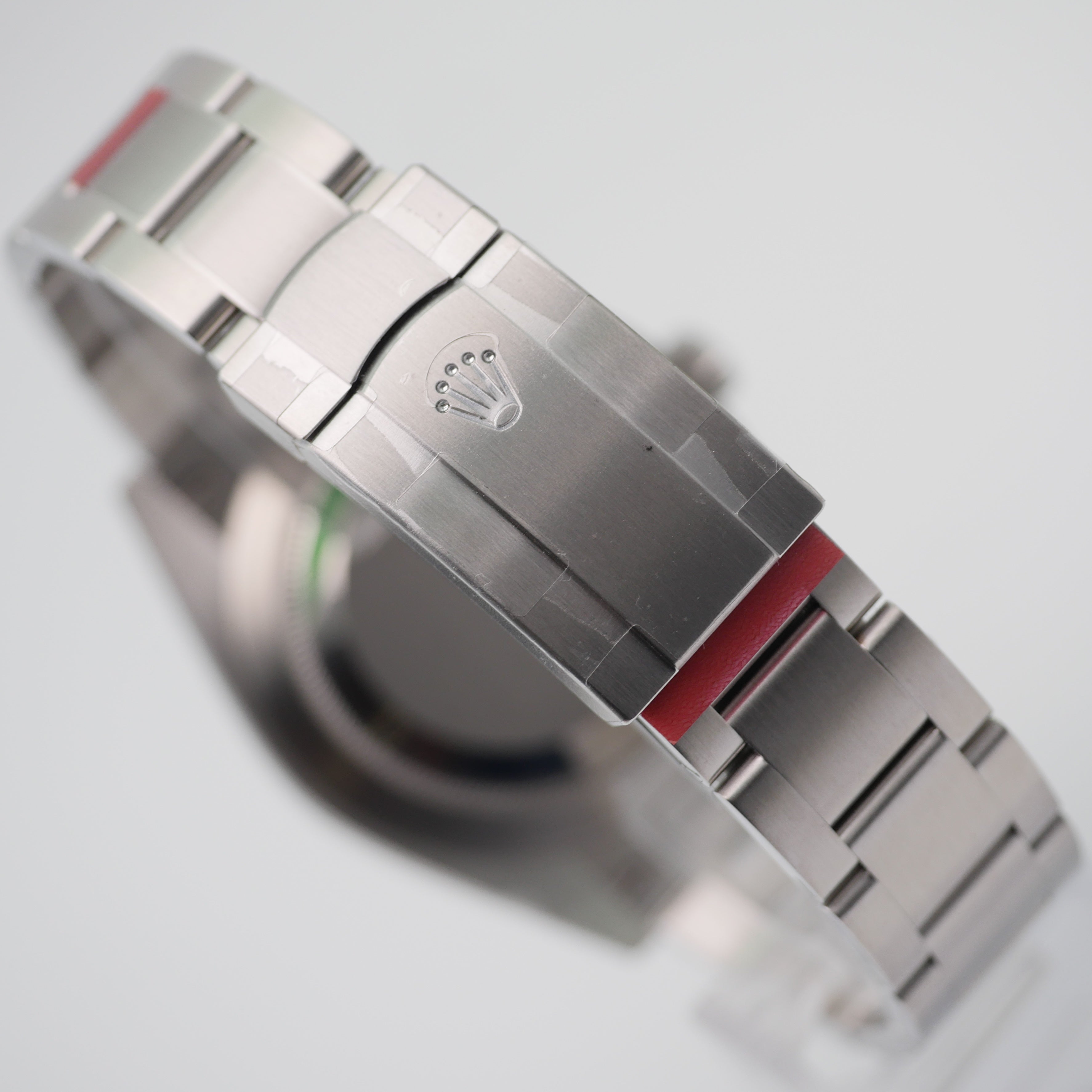 Rolex Oyster Perpetual 41 124300 - 2025 Glued 