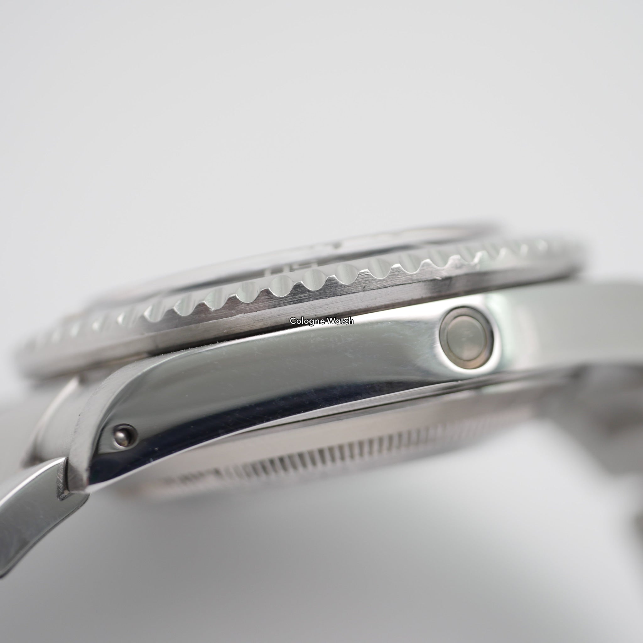 Rolex Sea-Dweller 16600 - 2004