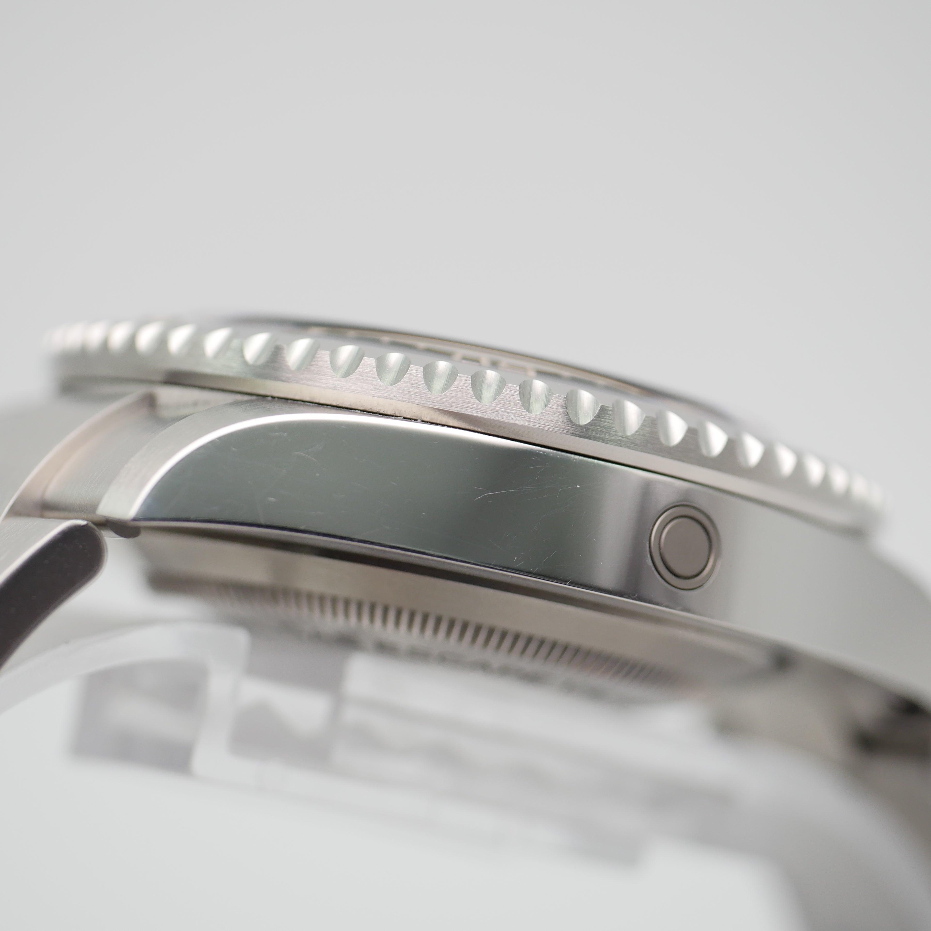 Rolex Sea-Dweller 43 Stahl 126600 - 2018