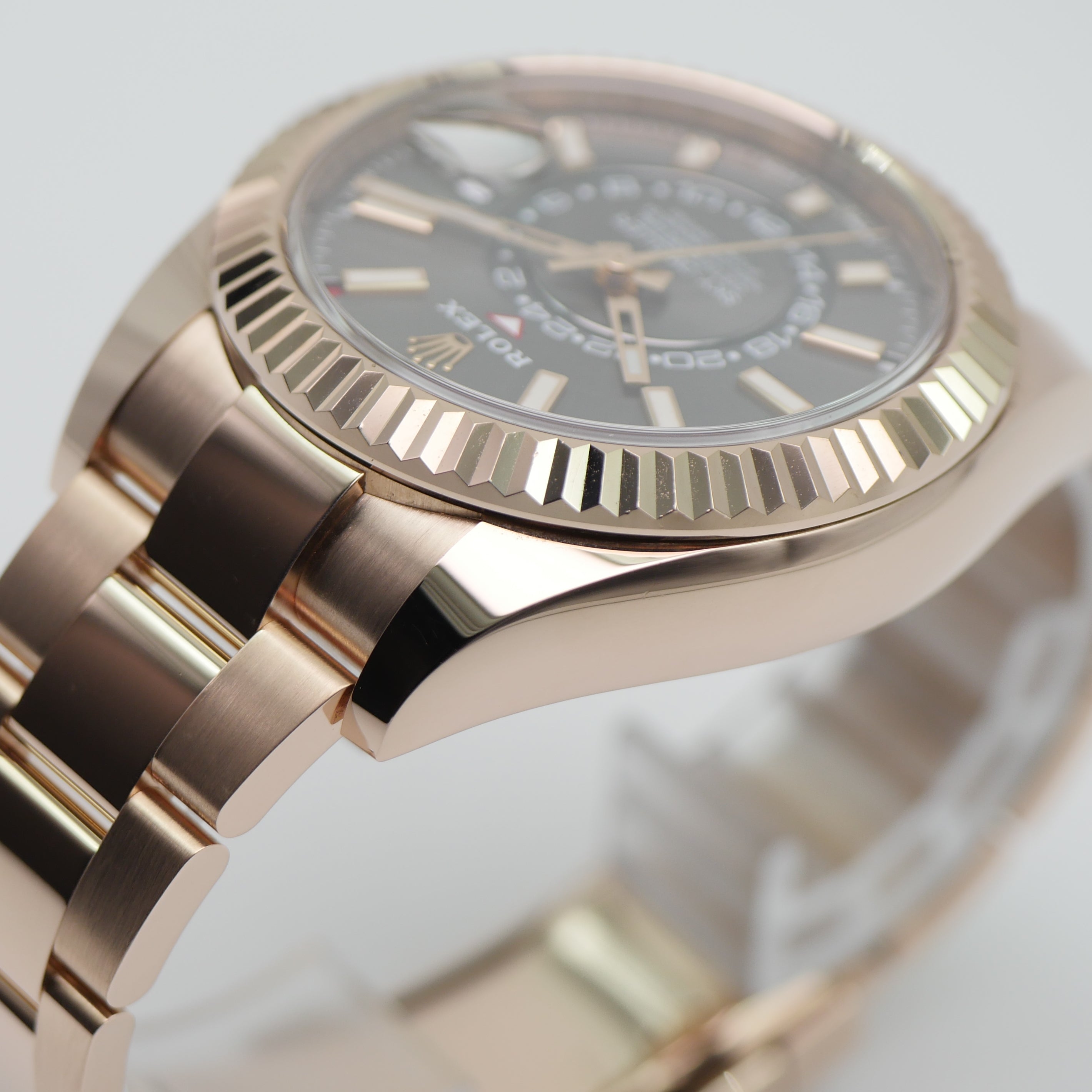 Rolex Sky Dweller Rosegold 326935 - 2018