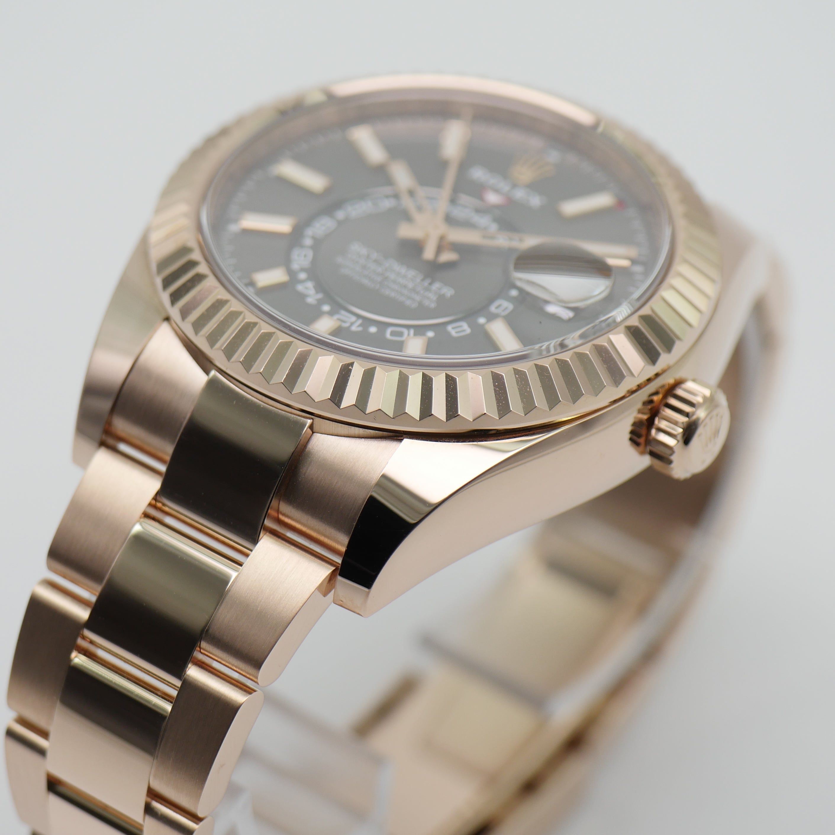 Rolex Sky Dweller Rosegold 326935 - 2018