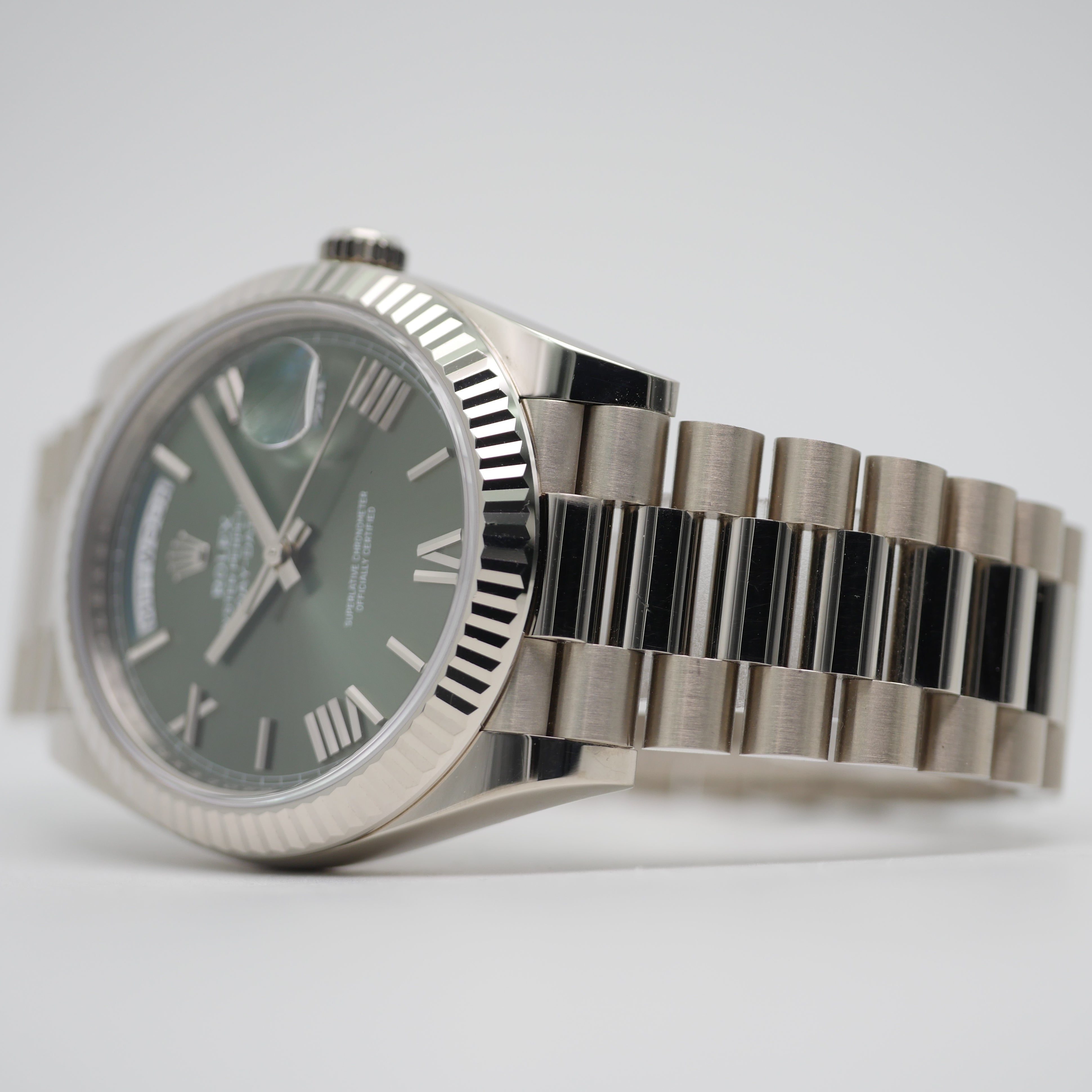 Rolex Day-Date 40 Weißgold 228239 "Olive Dial" - 2019