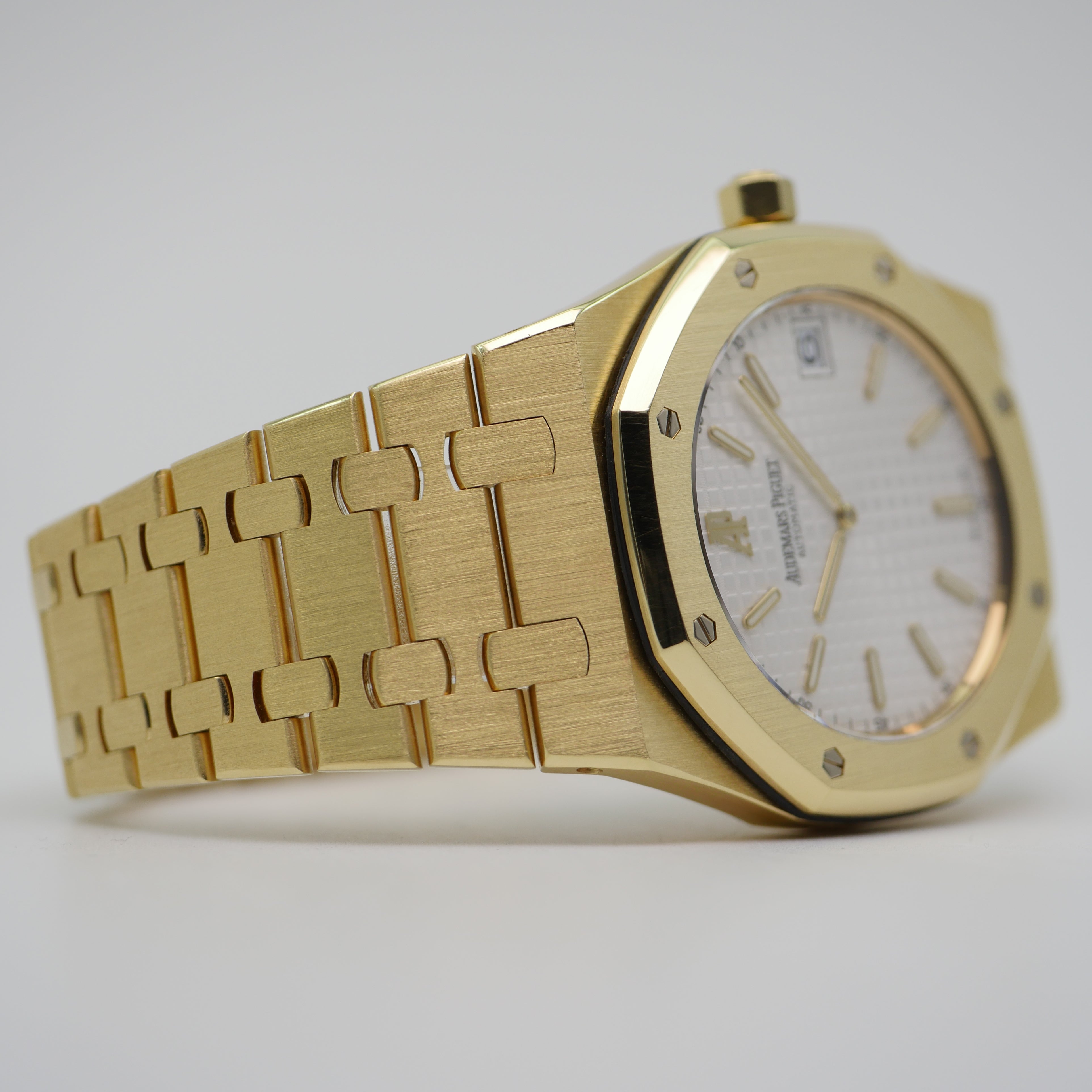 Audemars Piguet Royal Oak "Jumbo" Ultra Thin Yellow Gold 15202BA.OO.0944BA.01 - 2001 