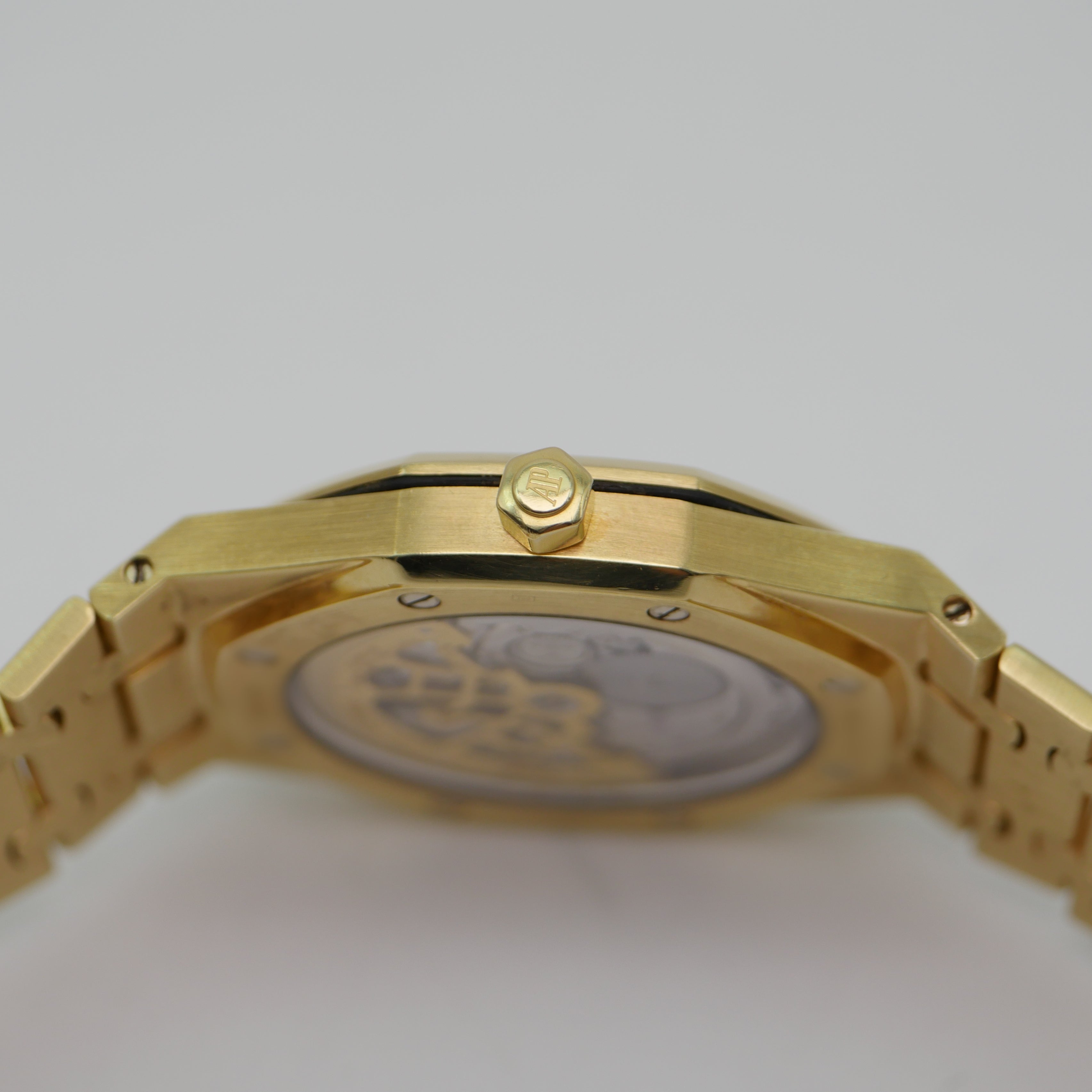 Audemars Piguet Royal Oak "Jumbo" Ultra Thin Yellow Gold 15202BA.OO.0944BA.01 - 2001 