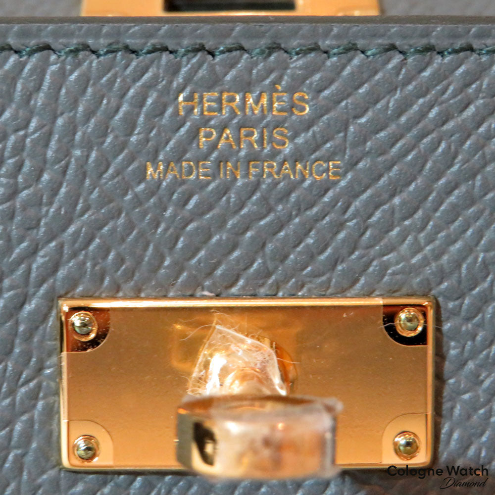 Hermès Portefeuille Kelly Classique aus Epsom Leder mit Gelbgold Beschlägen in Gris