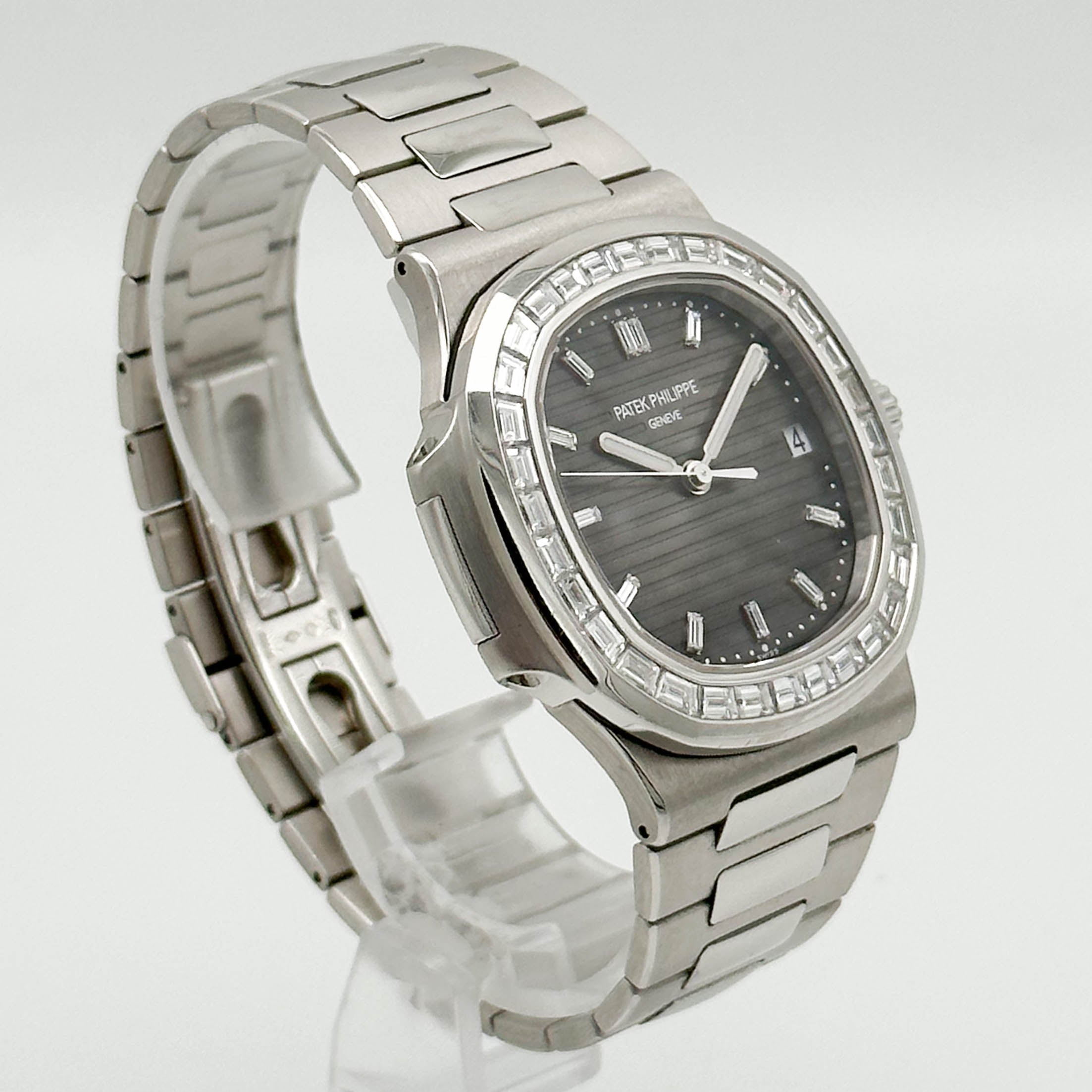 Patek Philippe Nautilus Platin 5711/110P-001 - 2019