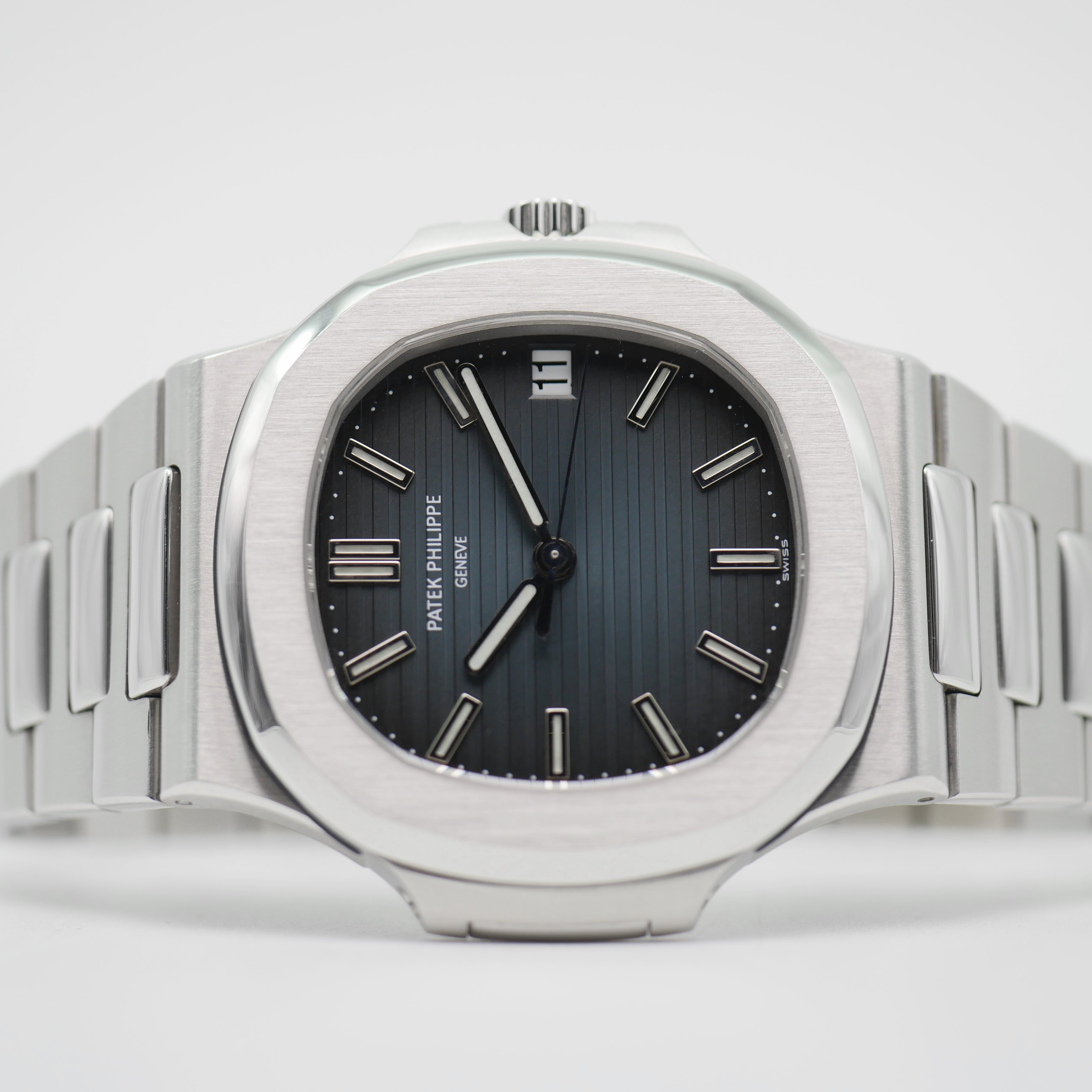 Patek Philippe Nautilus Stahl 5711/1A-001 - 2012 KALIBER 315SC 6 Monate verbaut!