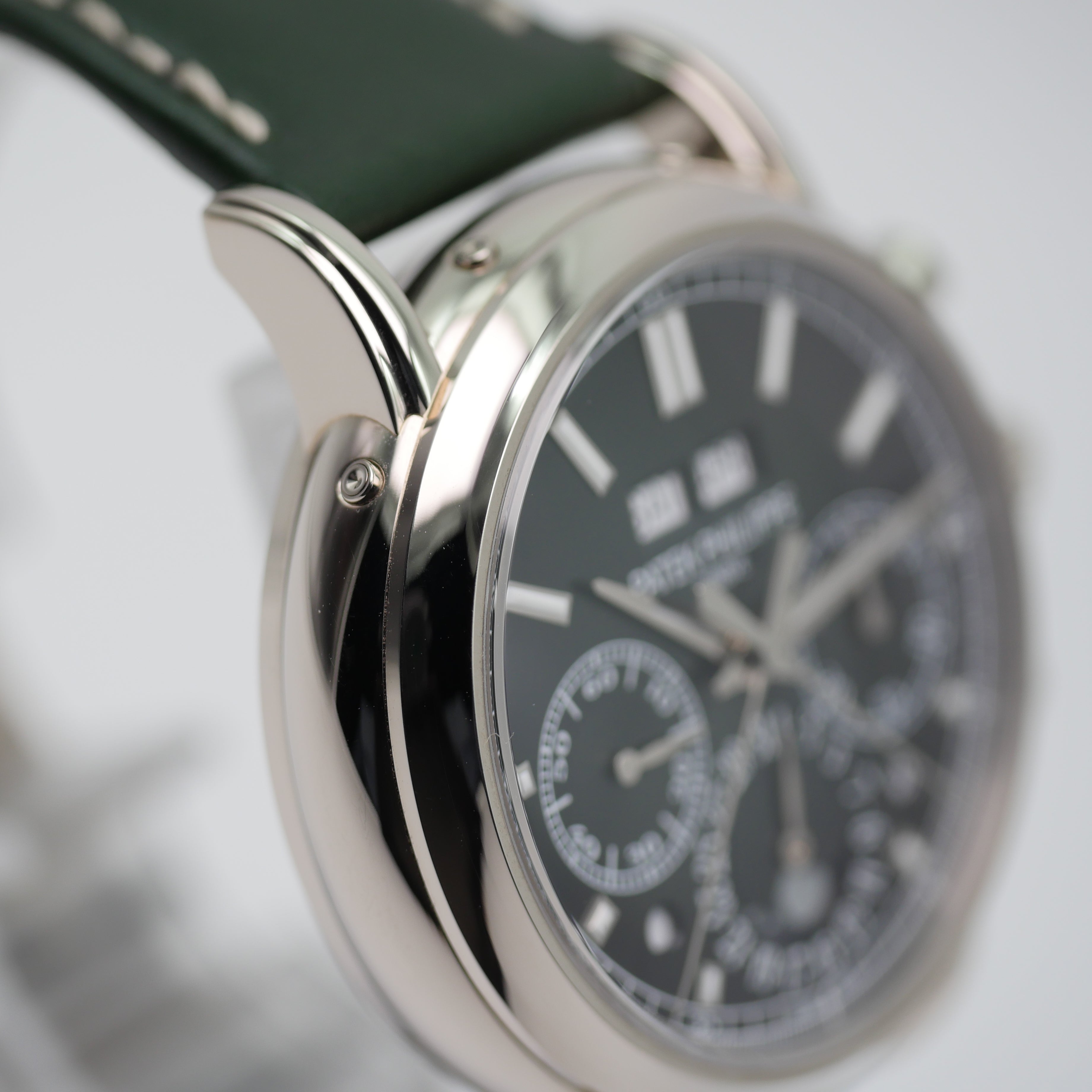 Patek Philippe Perpetual Calendar Split Second Chronograph Weißgold- 5204G-011