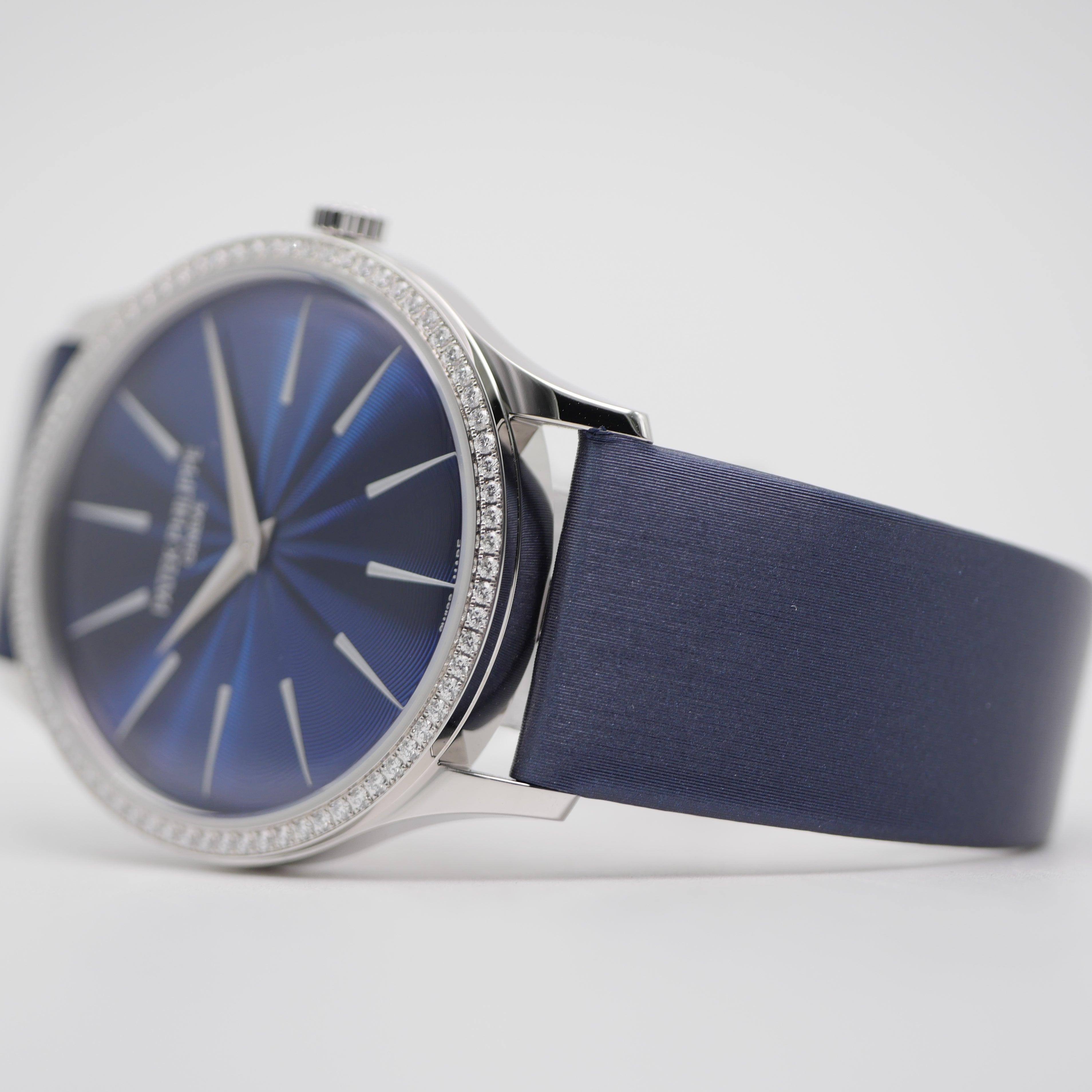 Patek Philippe Calatrava Ladies Stahl 2022 - 4997/200G-001